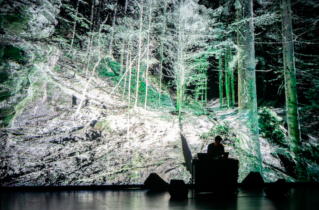 RYOICHI_KUROKAWA_subassemblies_Mutek_Theatre_Maisonneuve_Montreal_2019_Photo_by_Bruno Destombes_01.